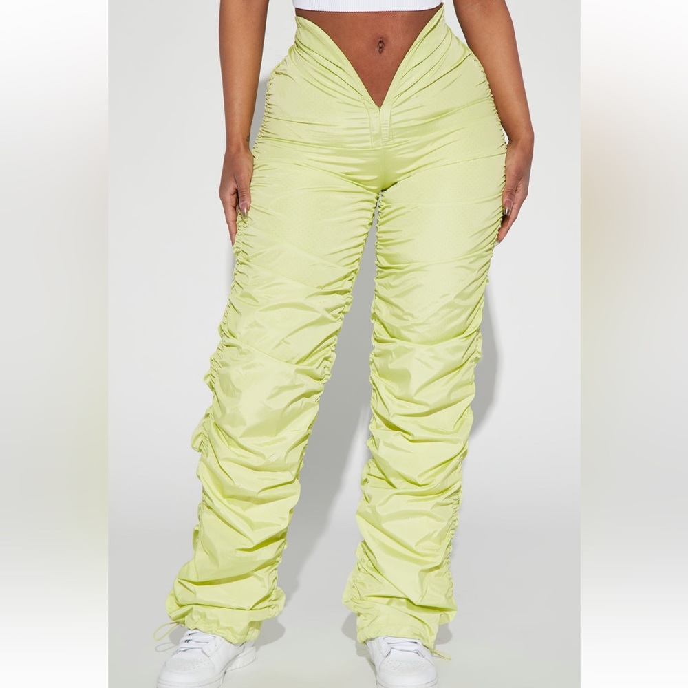 Vain Ruched Stacked Parachute Pant - Picture 2 of 3